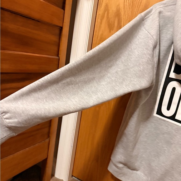 Obey Hoodie - Picture 4 of 5